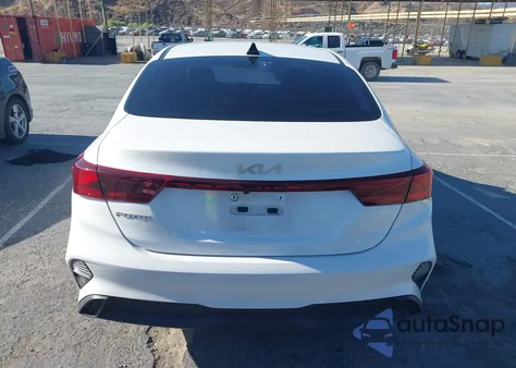 2022 Kia Forte Lxs из США, поврежденный, VIN 3KPF24AD1NE493635